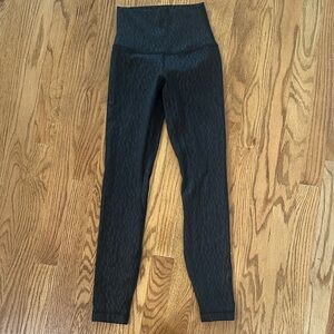 Lululemon align leggings. Black pattern. Size 0. 25 inch length